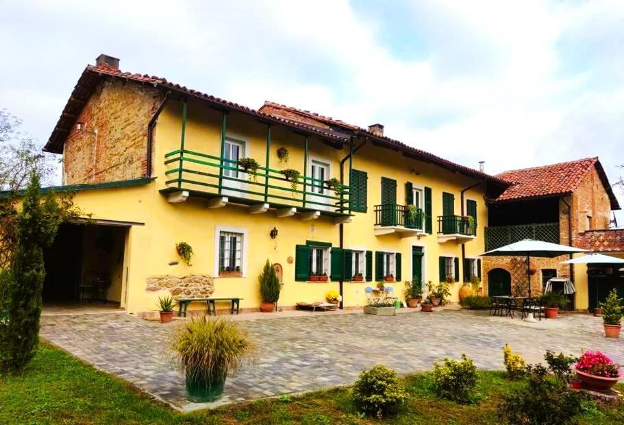 Casa Relax Immersa Nel Verde Della Natura Casalborgone Exterior foto