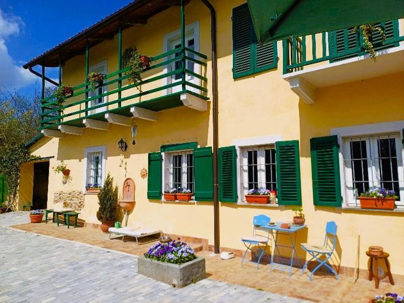 Casa Relax Immersa Nel Verde Della Natura Casalborgone Exterior foto