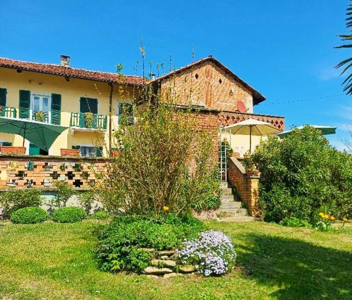 Casa Relax Immersa Nel Verde Della Natura Casalborgone Exterior foto