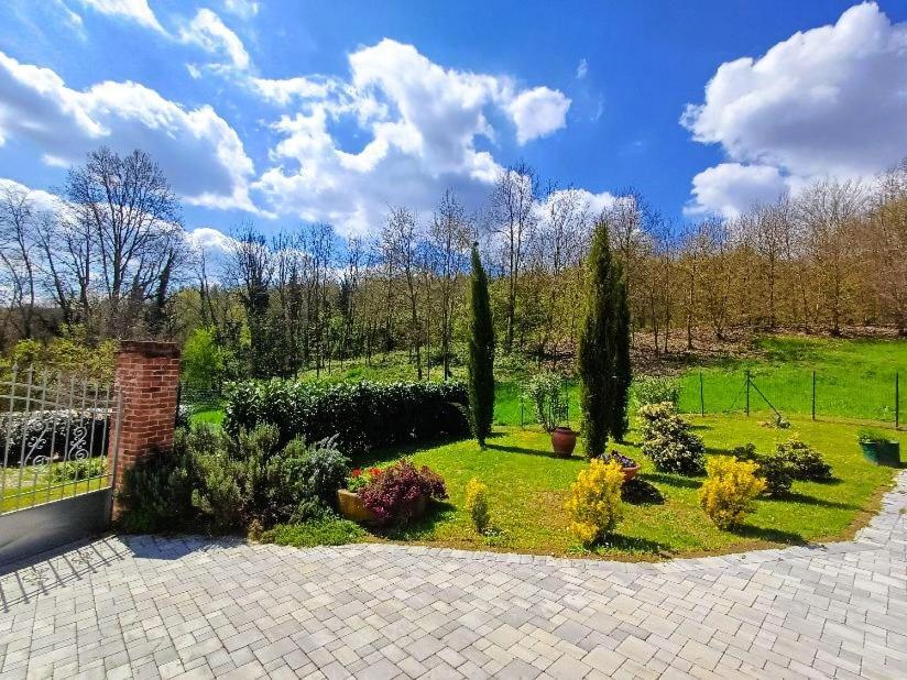 Casa Relax Immersa Nel Verde Della Natura Casalborgone Exterior foto